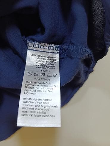 sat za ruku: Ženska bluza/kosuljica u teget boji, sa V-izrezom i kratkim rukavima at lalafo.rs — 3 sat za ruku: Ženska bluza/kosuljica u teget boji, sa V-izrezom i kratkim rukavima — 3