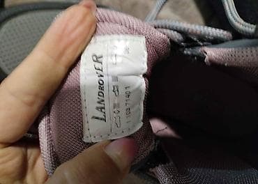 Br 36,vodootporne
Nosene kratko, bez ostecenja at lalafo.rs — 4 Br 36,vodootporne
Nosene kratko, bez ostecenja — 4