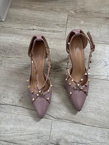 Ženske salonke sa kaišićima i nitnama - Boja: puder/roze (mauve) - na lalafo.rs — 1 Ženske salonke sa kaišićima i nitnama - Boja: puder/roze (mauve) - — 1