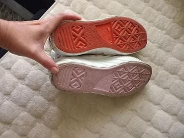 Converse Chuck Taylor All Star na platformu patike – visoki na lalafo.rs — 9 Converse Chuck Taylor All Star na platformu patike – visoki — 9