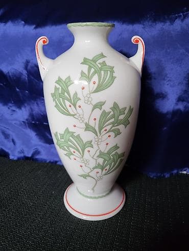 Vaza nova Hollohaza Madjarska 70te. Sve na vazi odsjaj od svetla na lalafo.rs — 1 Vaza nova Hollohaza Madjarska 70te. Sve na vazi odsjaj od svetla — 1