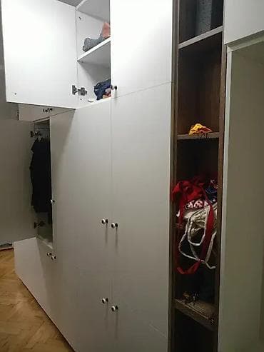 🚪 Predsoblje 3 – Funkcionalan i moderan dizajn! ✔ Materijal: Univer na lalafo.rs — 4 🚪 Predsoblje 3 – Funkcionalan i moderan dizajn! ✔ Materijal: Univer — 4