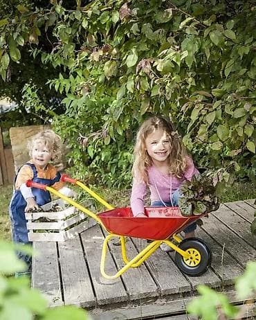 Dečija metalna kolica za baštu - Robusna baštenska kolica prilagođena na lalafo.rs Dečija metalna kolica za baštu - Robusna baštenska kolica prilagođena