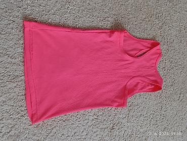 Neon roze i zelena majica,XS,S! Obe za 500 na lalafo.rs — 4 Neon roze i zelena majica,XS,S! Obe za 500 — 4