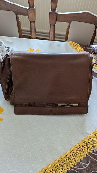 Teleci boks kozna zenska torba odlicno ocuvana za vise inf inbox at lalafo.rs — 1 Teleci boks kozna zenska torba odlicno ocuvana za vise inf inbox — 1