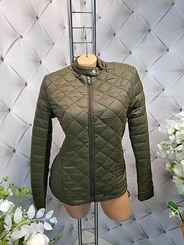 Ženska lagana prošivena jakna - Model: kratka, strukirana silueta na lalafo.rs Ženska lagana prošivena jakna - Model: kratka, strukirana silueta