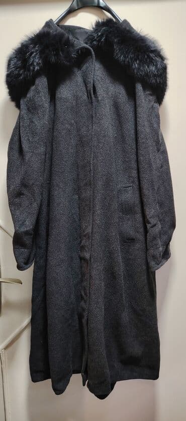Ženski zimski kaput sa kapuljačom i krznom - Boja: tamno siva/ugalj - na lalafo.rs Ženski zimski kaput sa kapuljačom i krznom - Boja: tamno siva/ugalj -