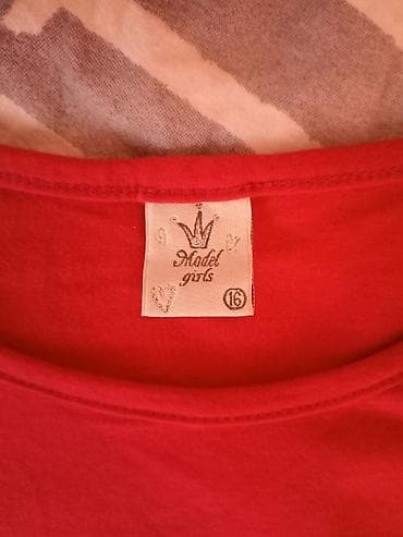 Nova majica vel 16. Boja je izmedju crvene i ciklama, tamnija nego na na lalafo.rs — 3 Nova majica vel 16. Boja je izmedju crvene i ciklama, tamnija nego na — 3
