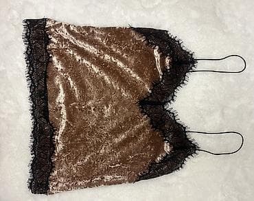 Svecana plisana majica na bretele sa crnom cipkom Boja je izmedju na lalafo.rs — 1 Svecana plisana majica na bretele sa crnom cipkom Boja je izmedju — 1