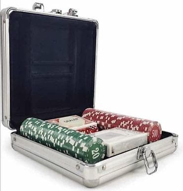 Poker set u koferu sa dva spila i 100 delova za igru Pokažite svoje na lalafo.rs — 1 Poker set u koferu sa dva spila i 100 delova za igru Pokažite svoje — 1