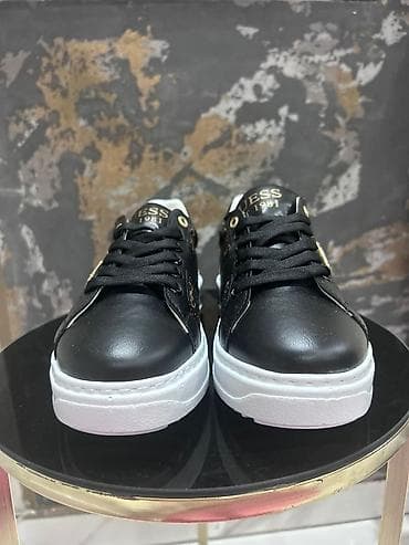 Predobre patike
Vel 36 do 40
Cena 4500 din na lalafo.rs Predobre patike
Vel 36 do 40
Cena 4500 din