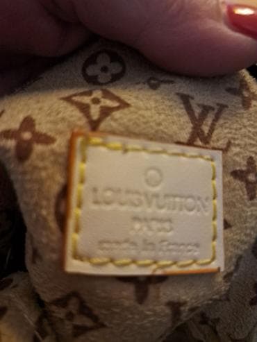 Louis vitton veca logo torba nova nosena par puta. Duboka sa na lalafo.rs — 4 Louis vitton veca logo torba nova nosena par puta. Duboka sa — 4