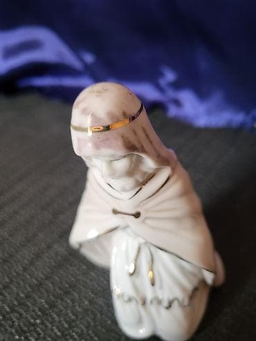 Porcelanska vintaz,nova figura Isusa. Figura bez ostecenja,sve na na lalafo.rs — 2 Porcelanska vintaz,nova figura Isusa. Figura bez ostecenja,sve na — 2