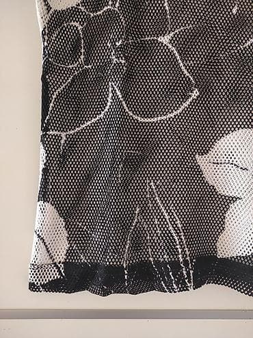 pantalone butiku ali: Supljikava majica, iz dva sloja. Velicina 42, ali je manja. Poluobim na lalafo.rs — 4 pantalone butiku ali: Supljikava majica, iz dva sloja. Velicina 42, ali je manja. Poluobim — 4