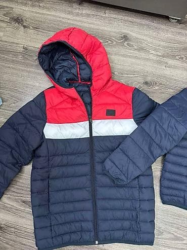 JACK & JONES jakna, veličine 176 na lalafo.rs — 1 JACK & JONES jakna, veličine 176 — 1