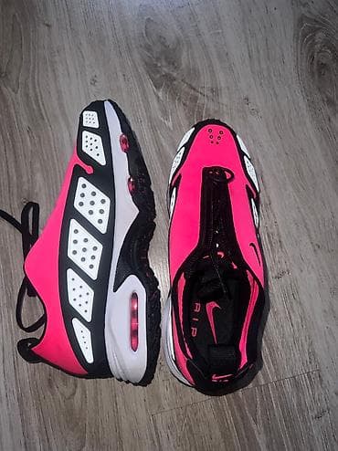 Nike Air Max SNDR "Hyper Pink and
Black" br.40,5 cm 26 NOVO
FZ na lalafo.rs — 6 Nike Air Max SNDR "Hyper Pink and
Black" br.40,5 cm 26 NOVO
FZ — 6