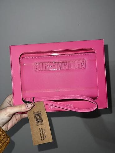 Steve madden torba/novcanik NOVO
19x11cm at lalafo.rs — 1 Steve madden torba/novcanik NOVO
19x11cm — 1