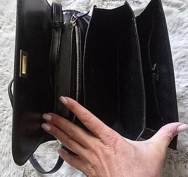 Celine medium Classic Box leather shoulder bag. Celine vintage crna at lalafo.rs — 6 Celine medium Classic Box leather shoulder bag. Celine vintage crna — 6