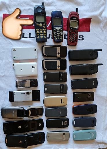 Kolekcija klasičnih mobilnih telefona – više komada različitih na lalafo.rs — 10 Kolekcija klasičnih mobilnih telefona – više komada različitih — 10