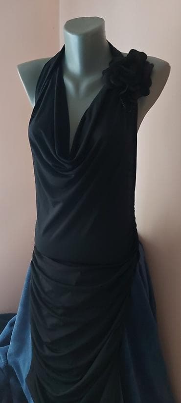 Personal Items: Crna, elegantna haljina uz telo, bez oštećenja. 950 din. Vel S/M Kao at lalafo.rs — 2 Personal Items: Crna, elegantna haljina uz telo, bez oštećenja. 950 din. Vel S/M Kao — 2