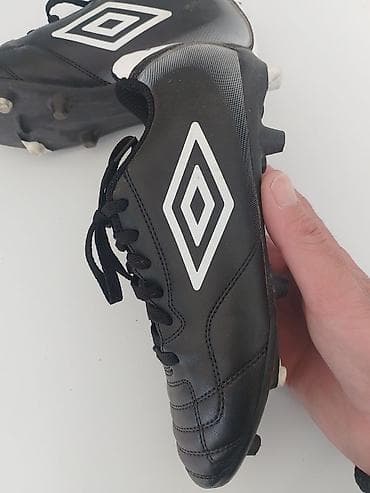 Umbro kopačke za fudbal na travi (FG) - Model sa fiksnim kramponima at lalafo.rs — 8 Umbro kopačke za fudbal na travi (FG) - Model sa fiksnim kramponima — 8