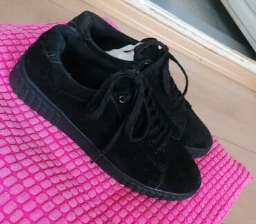 39, bоја - Crna na lalafo.rs 39, bоја - Crna