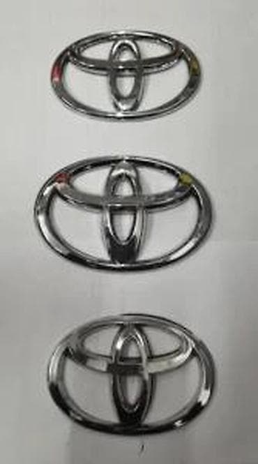 Toyota prednja/zadnja značka – hromirani emblem (set 3 kom) - na lalafo.rs Toyota prednja/zadnja značka – hromirani emblem (set 3 kom) -