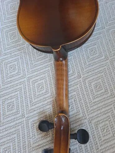 Guitars: Violina sa gudalo u dobrom stanju sa manjim tragovima koriscenja, sve at lalafo.rs — 9 Guitars: Violina sa gudalo u dobrom stanju sa manjim tragovima koriscenja, sve — 9