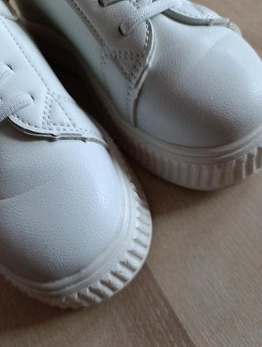 Nove patike 33
Ug 20,5cm
1000din na lalafo.rs — 5 Nove patike 33
Ug 20,5cm
1000din — 5