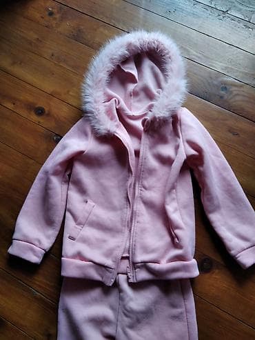 Kids' Clothes: Trenerka za 7/8 god. u dobrom stanju at lalafo.rs — 2 Kids' Clothes: Trenerka za 7/8 god. u dobrom stanju — 2