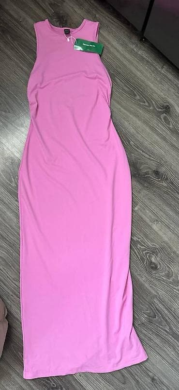 kom sa etiketom: Nova sa etiketom Shein haljina, S veličine at lalafo.rs — 1 kom sa etiketom: Nova sa etiketom Shein haljina, S veličine — 1