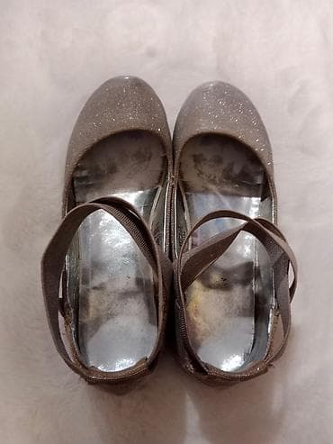 Baletanke srebrne za devojčice veličina 34 nošene kratko preudobne na lalafo.rs — 3 Baletanke srebrne za devojčice veličina 34 nošene kratko preudobne — 3