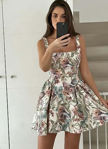 Haljine
Cena 2800
Uni vel.
V23 na lalafo.rs Haljine
Cena 2800
Uni vel.
V23