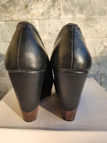 Cipele 40 vel NOVO, ug 25 cm,na njima piše 41,ali odgovaraju za 40 vel na lalafo.rs — 5 Cipele 40 vel NOVO, ug 25 cm,na njima piše 41,ali odgovaraju za 40 vel — 5