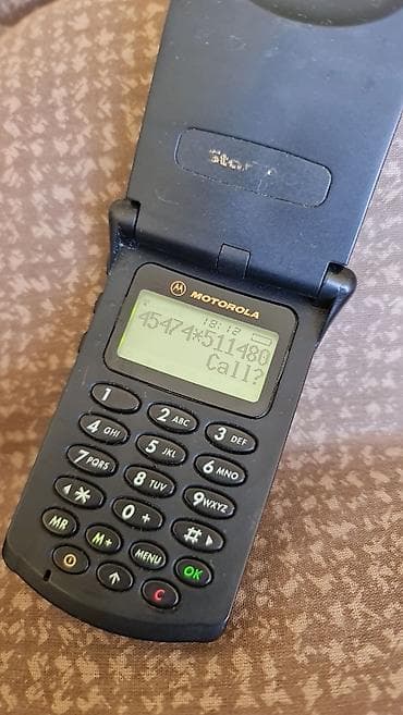 Motorola StarTAC – klasični preklopni GSM telefon - Model: Motorola at lalafo.rs — 5 Motorola StarTAC – klasični preklopni GSM telefon - Model: Motorola — 5