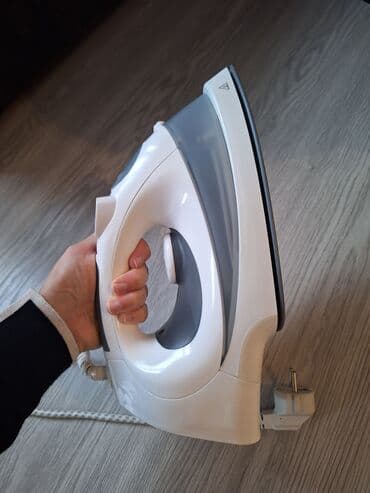 Irons: Gorenje parna pegla SHI2200GC (tip SG-5146) - Snaga: 2200 W (220–240 at lalafo.rs — 2 Irons: Gorenje parna pegla SHI2200GC (tip SG-5146) - Snaga: 2200 W (220–240 — 2