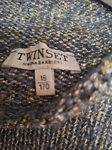 Twinset original sivi dzemper sa zlatnim i srebrnim protkanim nitima at lalafo.rs — 3 Twinset original sivi dzemper sa zlatnim i srebrnim protkanim nitima — 3