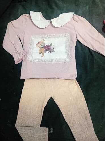 Dečiji komplet za devojčice – bluza i helanke. 300 din komplet - na lalafo.rs Dečiji komplet za devojčice – bluza i helanke. 300 din komplet -