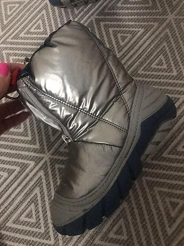 Olang Cizmice za zimu, nepromocive 27-28 velicina dvobroj Cizmice na lalafo.rs — 4 Olang Cizmice za zimu, nepromocive 27-28 velicina dvobroj Cizmice — 4