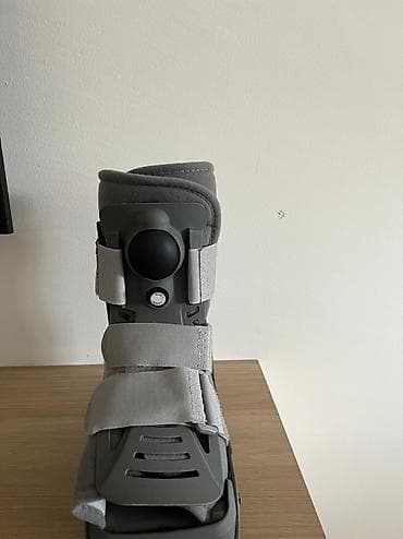 bermude teksas br: Prodajem ortopedsku cizmu. Broj 37/38 Malo nošena, 2 carape jedna at lalafo.rs — 1 bermude teksas br: Prodajem ortopedsku cizmu. Broj 37/38 Malo nošena, 2 carape jedna — 1