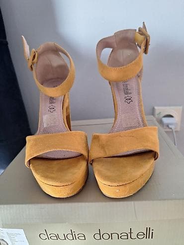 Women's Footwear: Sandale oker zute NOVE velur koza, Claudia Donateli sa stabilnom at lalafo.rs — 1 Women's Footwear: Sandale oker zute NOVE velur koza, Claudia Donateli sa stabilnom — 1