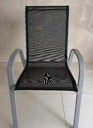 Metalne stolice novo top kvalitet akcija cene nisu fiksne, ako budete na lalafo.rs Metalne stolice novo top kvalitet akcija cene nisu fiksne, ako budete