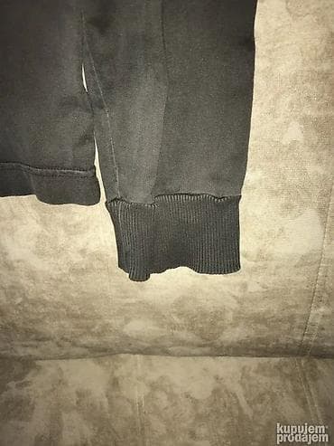 Original Dolce &Gabbana duks majica M 100% cotton Tanak lagan at lalafo.rs — 4 Original Dolce &Gabbana duks majica M 100% cotton Tanak lagan — 4