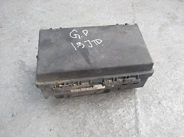Car Electrical Components: Fiat Grande Punto kutija osiguraca 1.9 jtd. Fiat Grande Punto kutija at lalafo.rs — 1 Car Electrical Components: Fiat Grande Punto kutija osiguraca 1.9 jtd. Fiat Grande Punto kutija — 1
