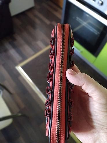 prsluk jaknica mango u: Ženski zip novčanik – crveni - Materijal: meka sintetička koža u at lalafo.rs — 2 prsluk jaknica mango u: Ženski zip novčanik – crveni - Materijal: meka sintetička koža u — 2