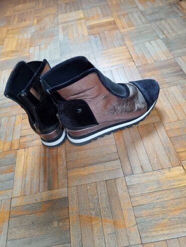 Gležnjače, 38 na lalafo.rs Gležnjače, 38