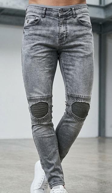 Muške slim fit farmerke – sivo ispran denim sa moto detaljima na na lalafo.rs Muške slim fit farmerke – sivo ispran denim sa moto detaljima na