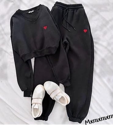 Women's Sweatsuits: Komplet trenerka 3200 dinara at lalafo.rs — 2 Women's Sweatsuits: Komplet trenerka 3200 dinara — 2