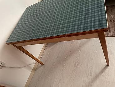 cepaci za drva: Trpezarijski sto,puno drvo.Razvlaci se u duzinu.Duzina stola na lalafo.rs — 2 cepaci za drva: Trpezarijski sto,puno drvo.Razvlaci se u duzinu.Duzina stola — 2