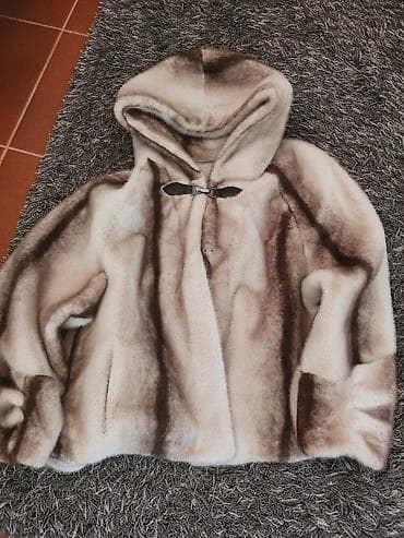 Kratki kaput/krznena jakna sa kapuljačom - Materijal: mekano, gusto at lalafo.rs — 1 Kratki kaput/krznena jakna sa kapuljačom - Materijal: mekano, gusto — 1